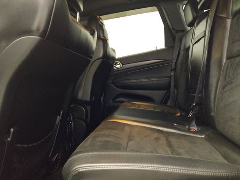 Used 2017 Jeep Grand Cherokee Altitude AWD/4WD image 18