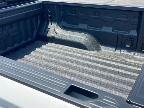 New 2025 GMC Canyon Elevation w/ Convenience Package image 27