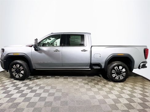 New 2026 GMC Sierra 3500 Denali w/ Denali Reserve Package image 5