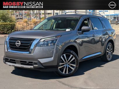 New 2025 Nissan Pathfinder Platinum w/ Cargo Package