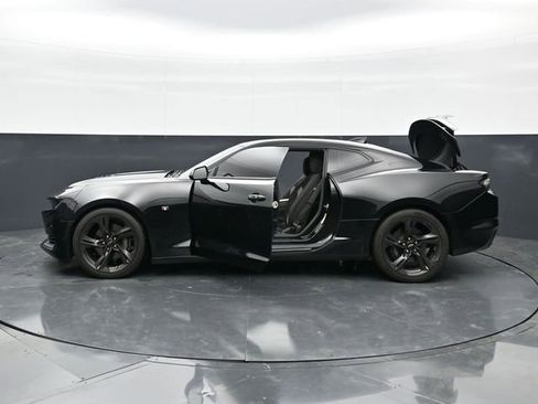 Used 2021 Chevrolet Camaro SS RWD image 46