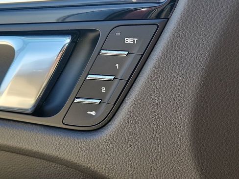 New 2026 Porsche Macan AWD/4WD image 20