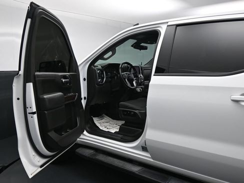 Used 2021 GMC Sierra 1500 Elevation w/ X31 Off-Road Package AWD/4WD image 8