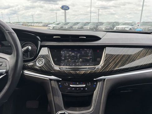Used 2023 Cadillac XT6 Premium Luxury AWD/4WD image 16