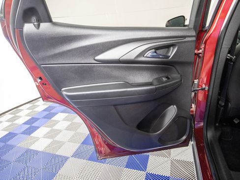 Used 2023 Chevrolet TrailBlazer RS w/ Sun and Liftgate Package image 14