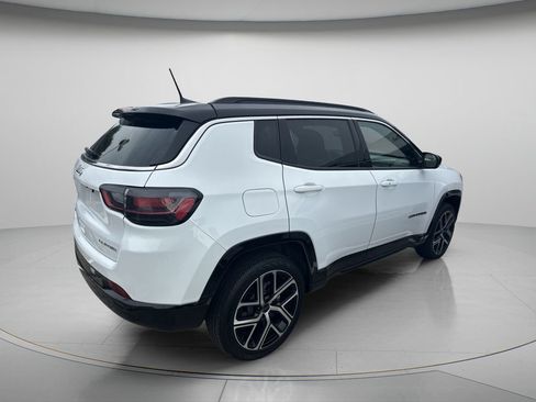 Used 2025 Jeep Compass Limited w/ Elite Group AWD/4WD image 8
