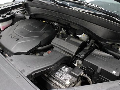 Used 2025 Kia Telluride S AWD/4WD image 17