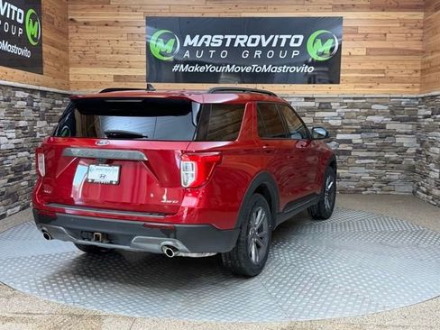 Used 2023 Ford Explorer XLT w/ Equipment Group 202A AWD/4WD image 10