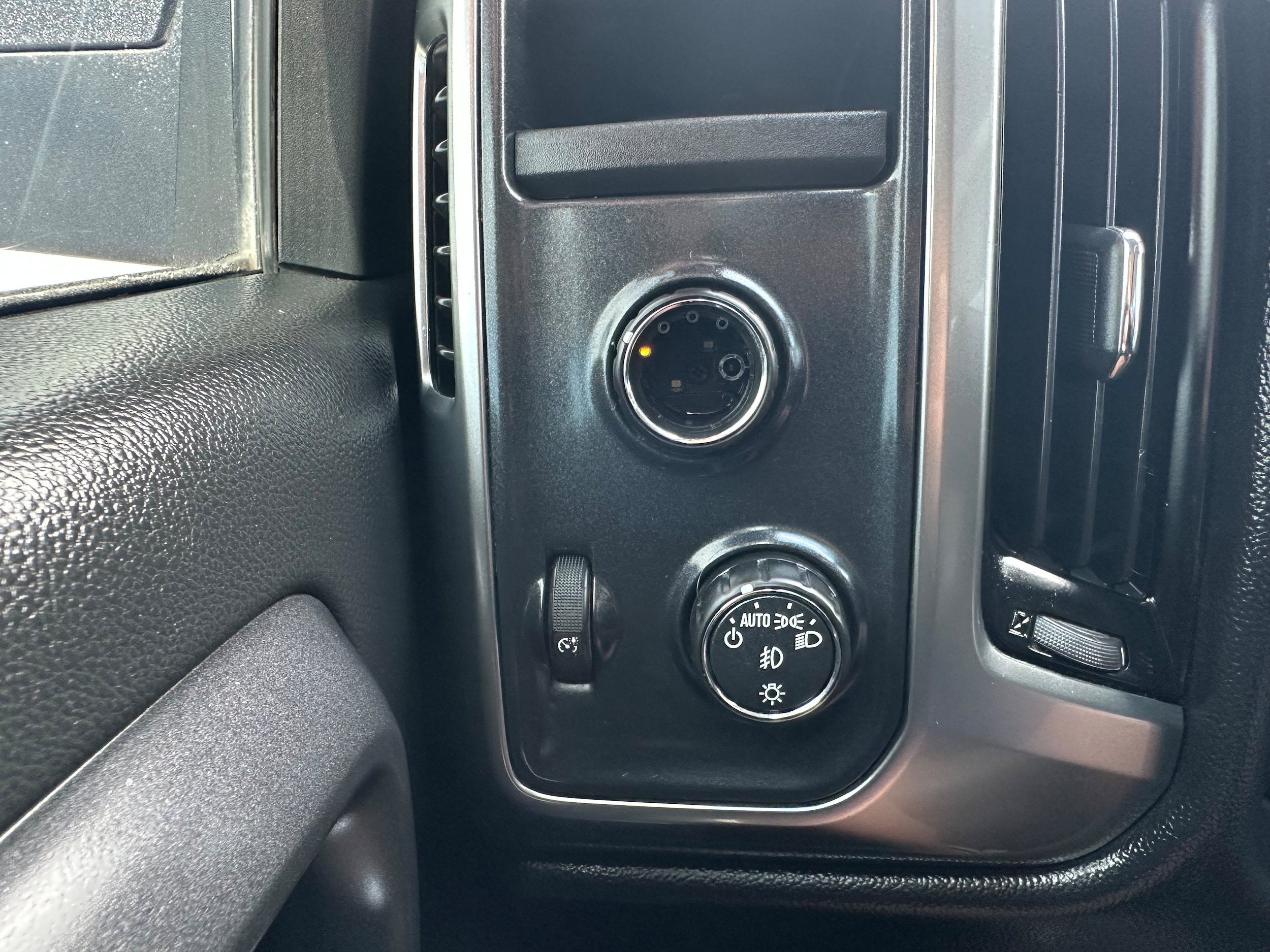 Used 2017 Chevrolet Silverado 1500 LT w/ All Star Edition AWD/4WD image 25