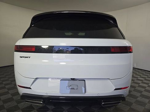 New 2026 Land Rover Range Rover Sport Dynamic SE AWD/4WD image 6