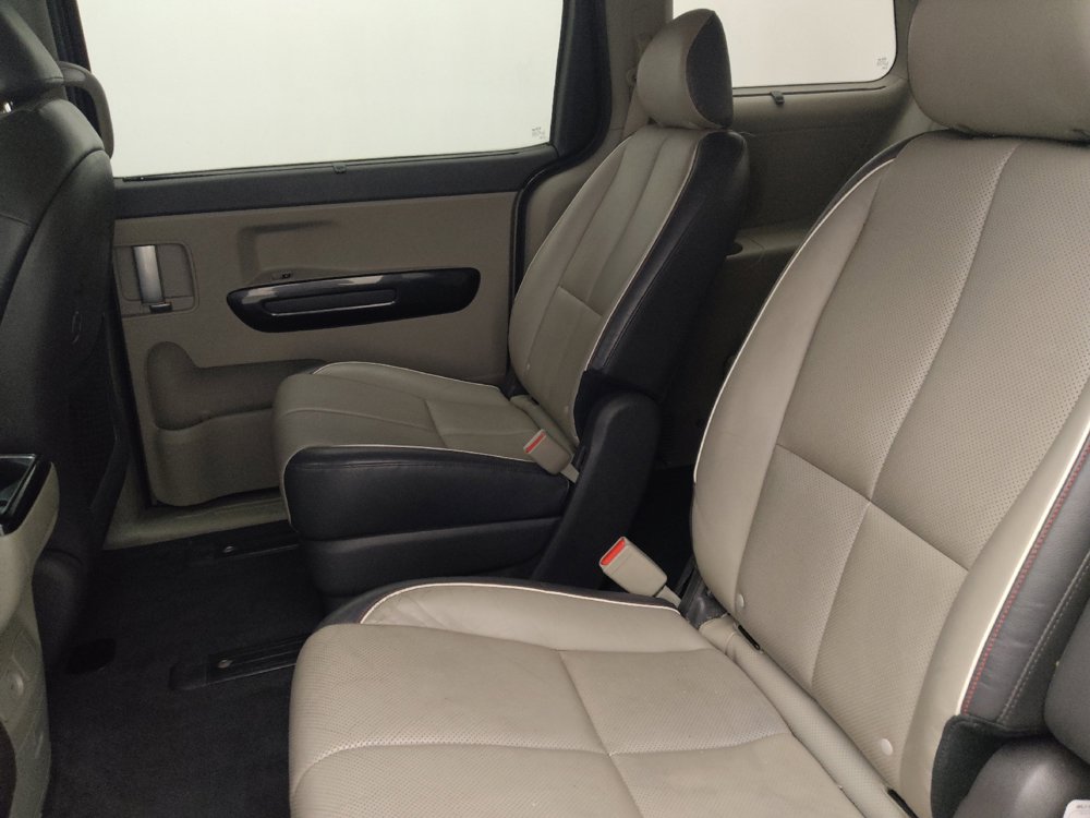 Used 2016 Kia Sedona EX FWD image 18