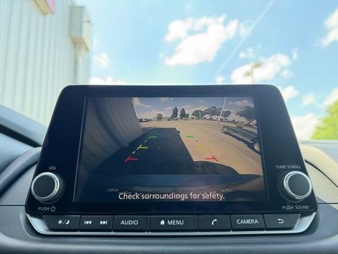 Certified 2025 Nissan Rogue S FWD image 20