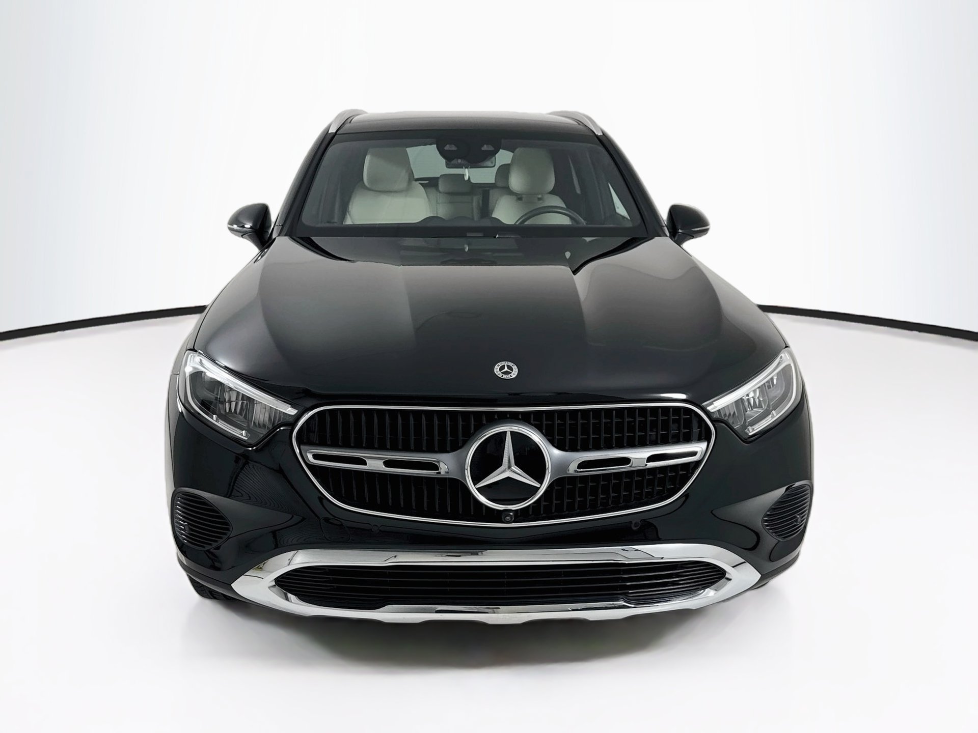 Certified 2026 Mercedes-Benz GLC 300 image 2