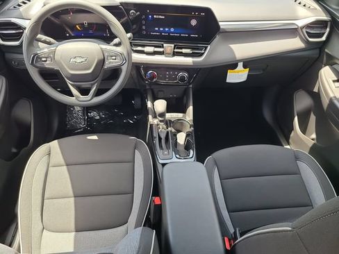 New 2026 Chevrolet TrailBlazer LT w/ Midnight Edition FWD image 13