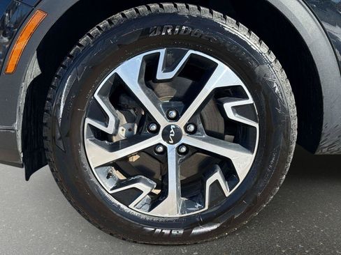 Used 2023 Kia Sportage EX w/ EX Premium Package image 9