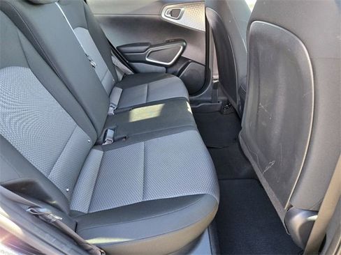 Used 2023 Kia Soul LX w/ LX Technology Package image 19