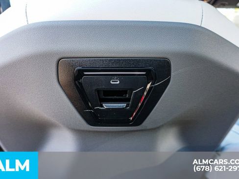 Used 2025 BMW i5 eDrive40i w/ M Sport Package image 32