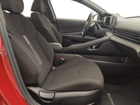 Used 2025 Hyundai Elantra Sport FWD image 21