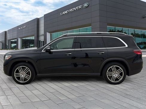 Used 2025 Mercedes-Benz GLS 450 4MATIC image 2