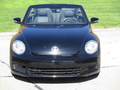 Used 2013 Volkswagen Beetle 2.5 FWD image 30