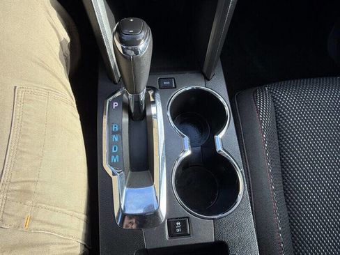 Used 2017 Chevrolet Equinox LT w/ Convenience Package image 22