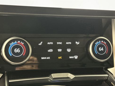 Used 2023 Land Rover Range Rover SE image 18