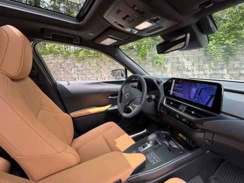 New 2026 Lexus UX 300h AWD image 10