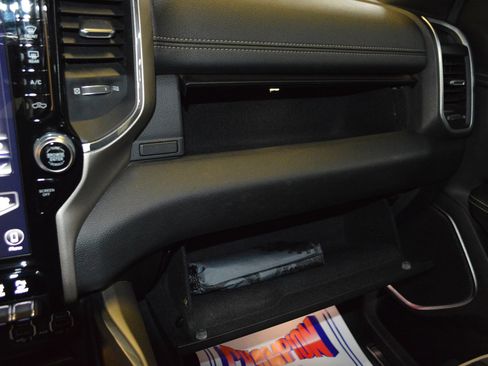 Used 2019 RAM 1500 Laramie w/ Sport Appearance Package image 21