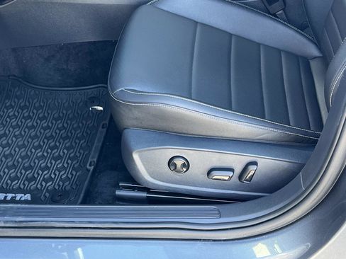 Certified 2023 Volkswagen Jetta SE image 17