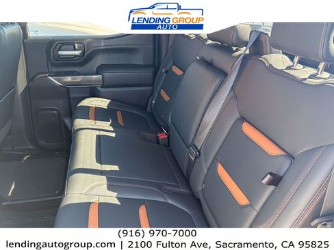 Used 2021 GMC Sierra 1500 AT4 w/ Technology Package AWD/4WD image 17