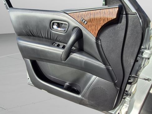 Used 2018 Nissan Armada Platinum w/ Captain Seat Package RWD image 28