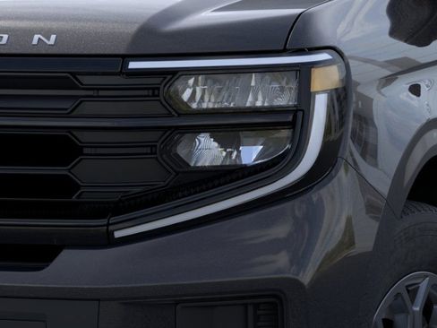 New 2025 Ford Expedition Active image 18