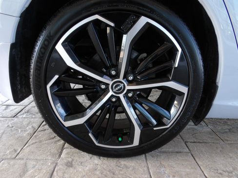 Certified 2023 Nissan Altima 2.5 SR w/ SR Premium Package image 12