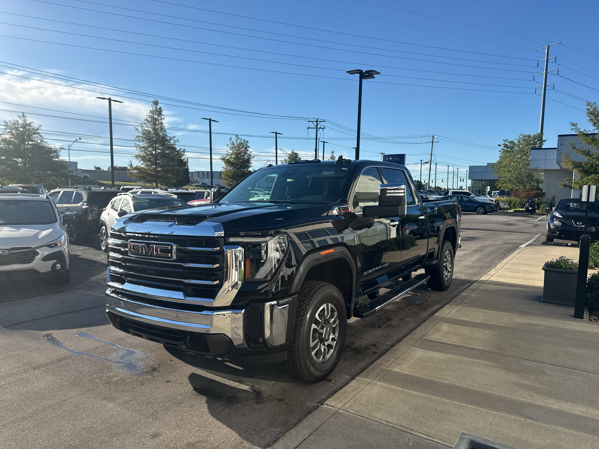 Used 2024 GMC Sierra 2500 SLT w/ SLT Premium Package AWD/4WD image 6