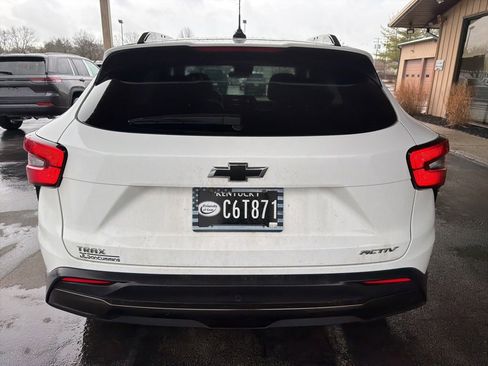 Used 2025 Chevrolet Trax ACTIV w/ Driver Confidence Package image 6
