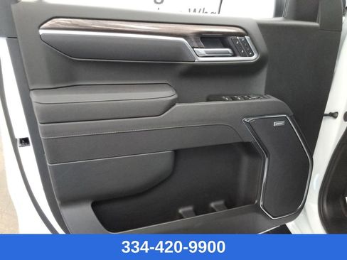 Used 2025 Chevrolet Silverado 1500 LTZ w/ LTZ Premium Package image 17