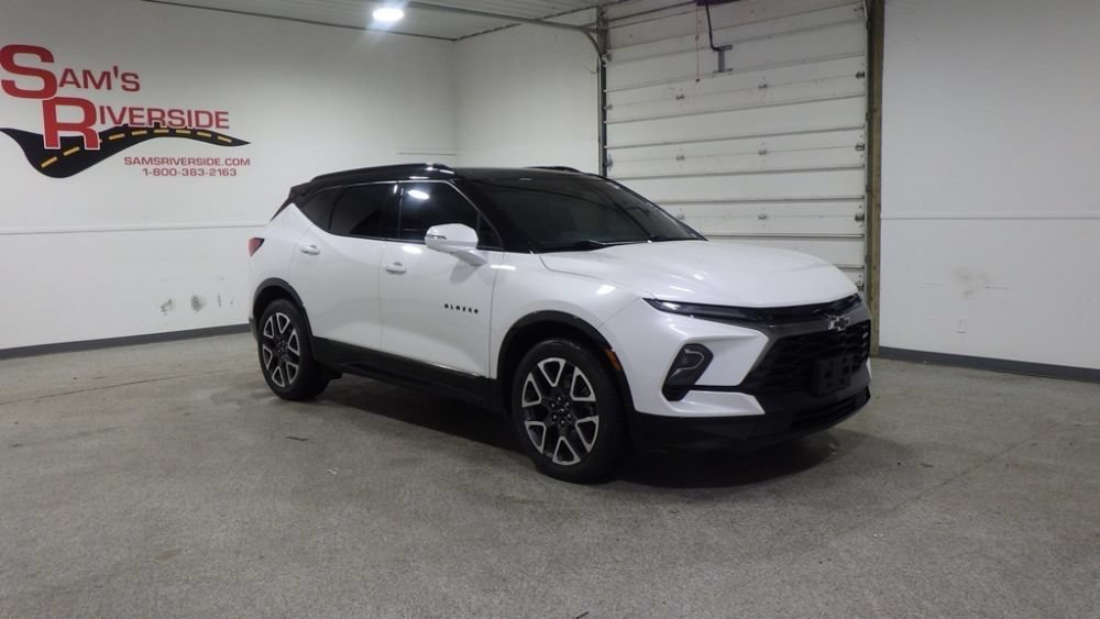 Used 2023 Chevrolet Blazer RS w/ Driver Confidence II Package AWD/4WD image 5