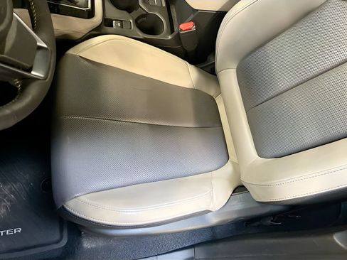 Used 2025 Subaru Forester Limited AWD/4WD image 20