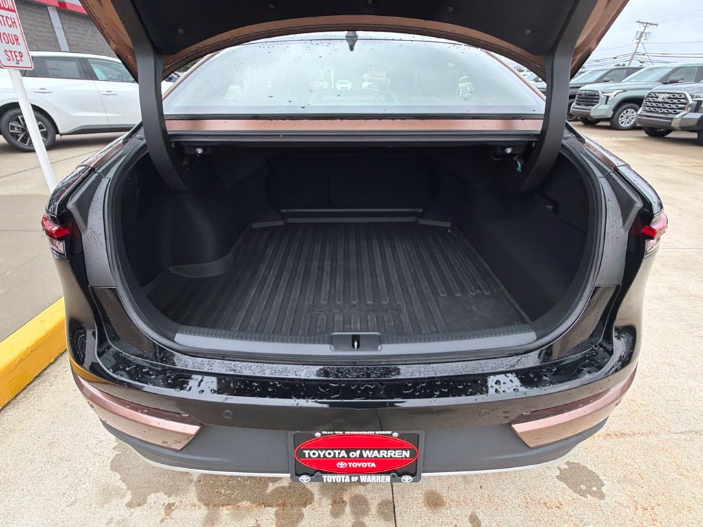 Used 2023 Toyota Crown Platinum AWD/4WD image 26