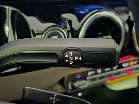 New 2025 Mercedes-Benz GLA 250 4MATIC image 18