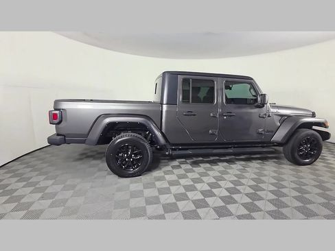 Used 2022 Jeep Gladiator Sport AWD/4WD image 36