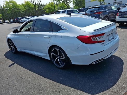 Used 2022 Honda Accord Sport image 4