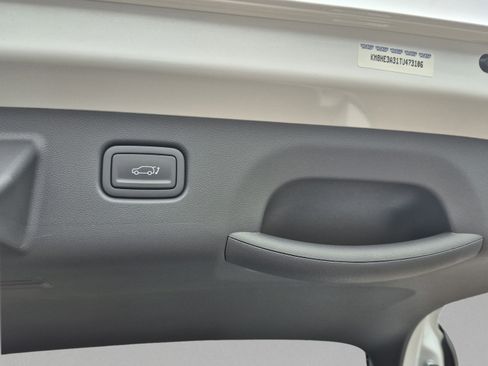 New 2026 Hyundai Kona Limited FWD image 10