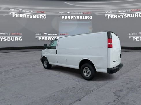 Used 2019 GMC Savana 2500 w/ Driver Convenience Package RWD image 6