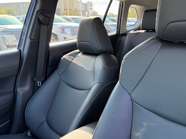 Used 2025 Toyota Corolla Cross XLE FWD image 16