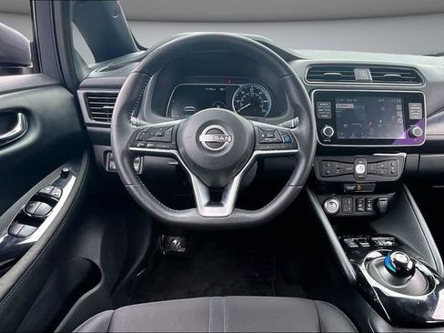 Certified 2025 Nissan Leaf SV Plus FWD image 8