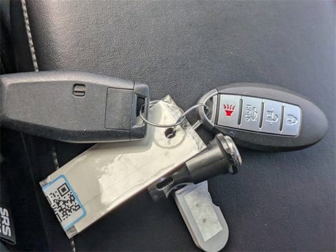 Used 2022 Mitsubishi Outlander SE image 37