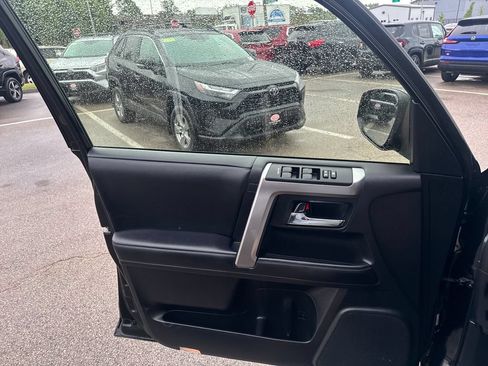 Used 2024 Toyota 4Runner SR5 Premium w/ Moonroof Package AWD/4WD image 36