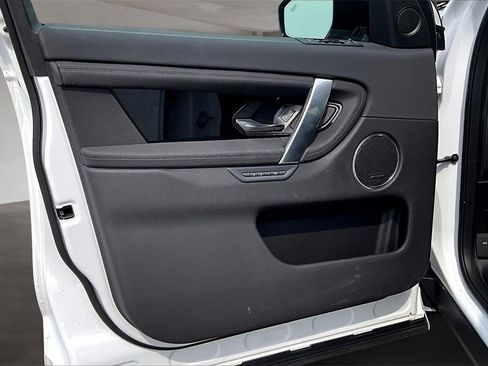 Certified 2025 Land Rover Discovery Sport S image 18