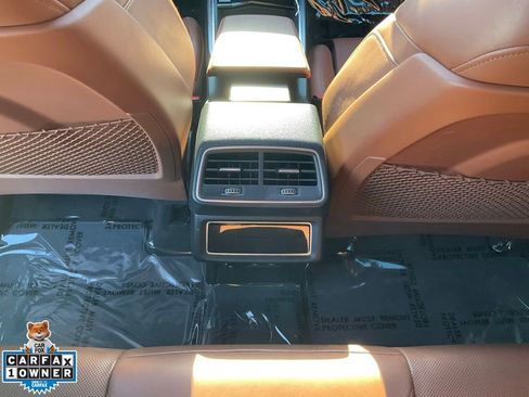 Used 2019 Audi e-tron Prestige w/ Prestige Package image 36